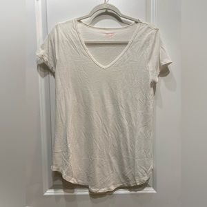 🌊White thin V neck T-shirt